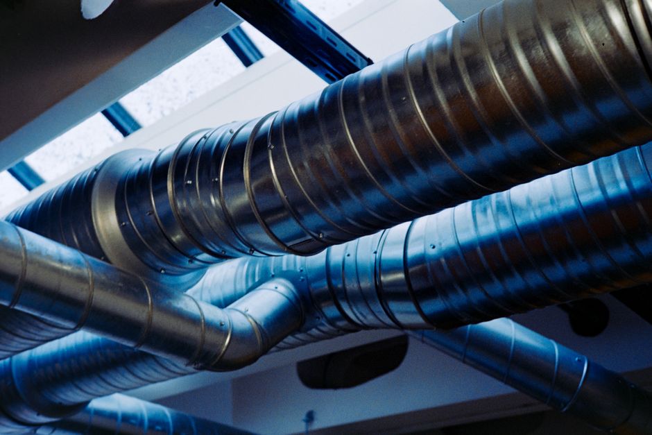 Sistemas de Exaustão Inteligentes em São Paulo: Como Unir Eficiência Energética e Conformidade com as Normas NR-15 e NR-17