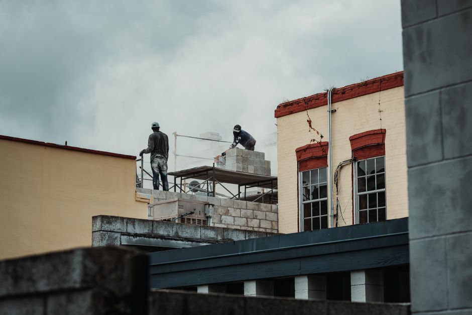 Conserto de Telhado em Prédios na Bela Vista: Guia para Síndicos e Gestores