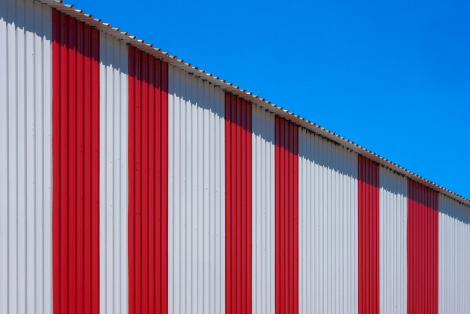 Montagem de galpões para construtoras: segurança e precisão estrutural na sua obra